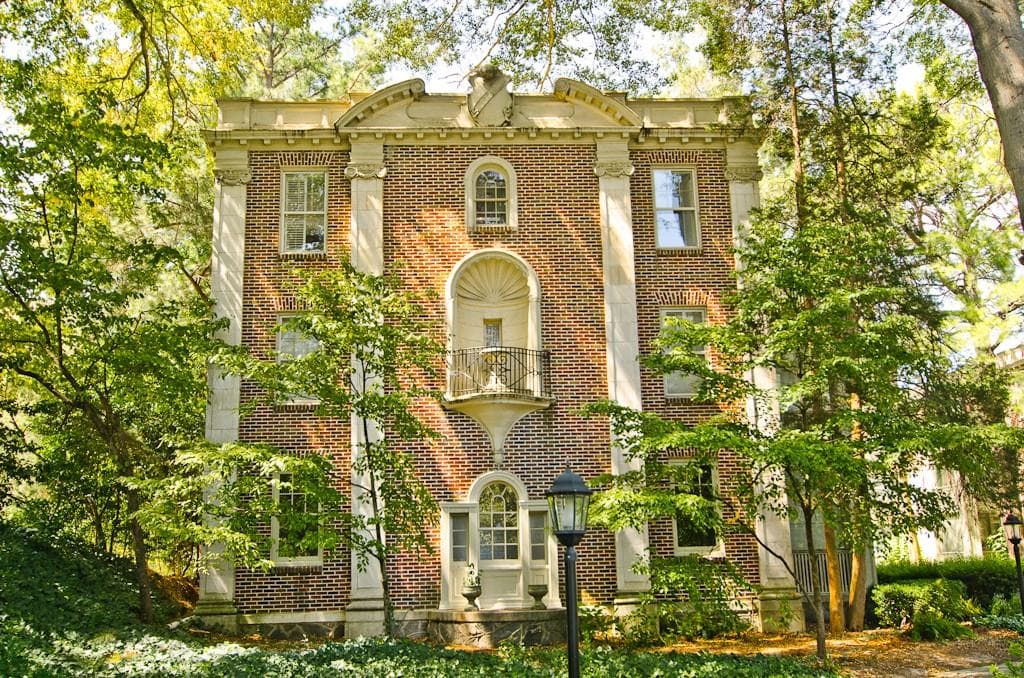 2 bedroom condominium sold at 2260 Peachtree Road A-1, Atlanta, GA 30309