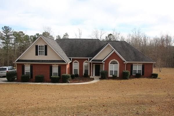 4 bedroom, 2,788 sq ft single family residence sold at 811 Hines Road, Moreland, GA 30259