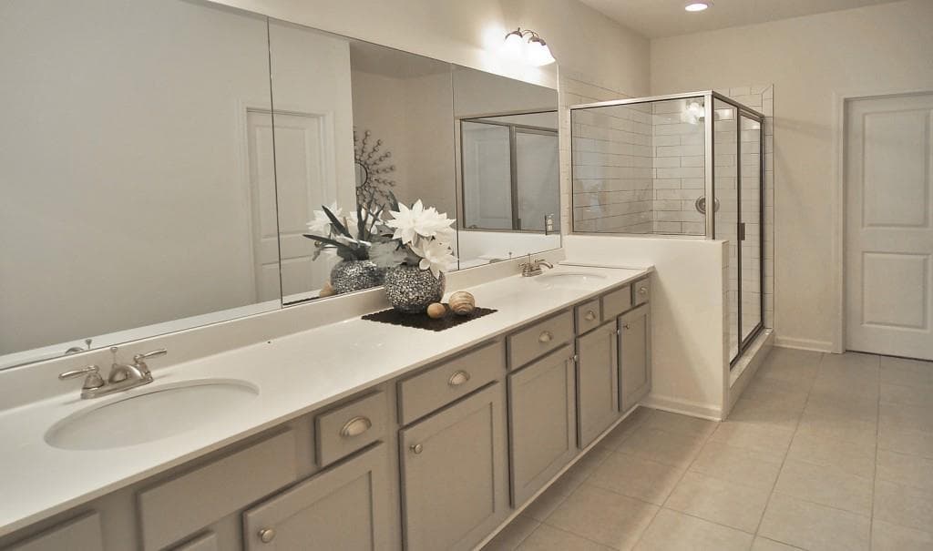 3 bedroom, 1,950 sq ft townhouse sold at 1975 Newfort Drive C2, Atlanta, GA 30318