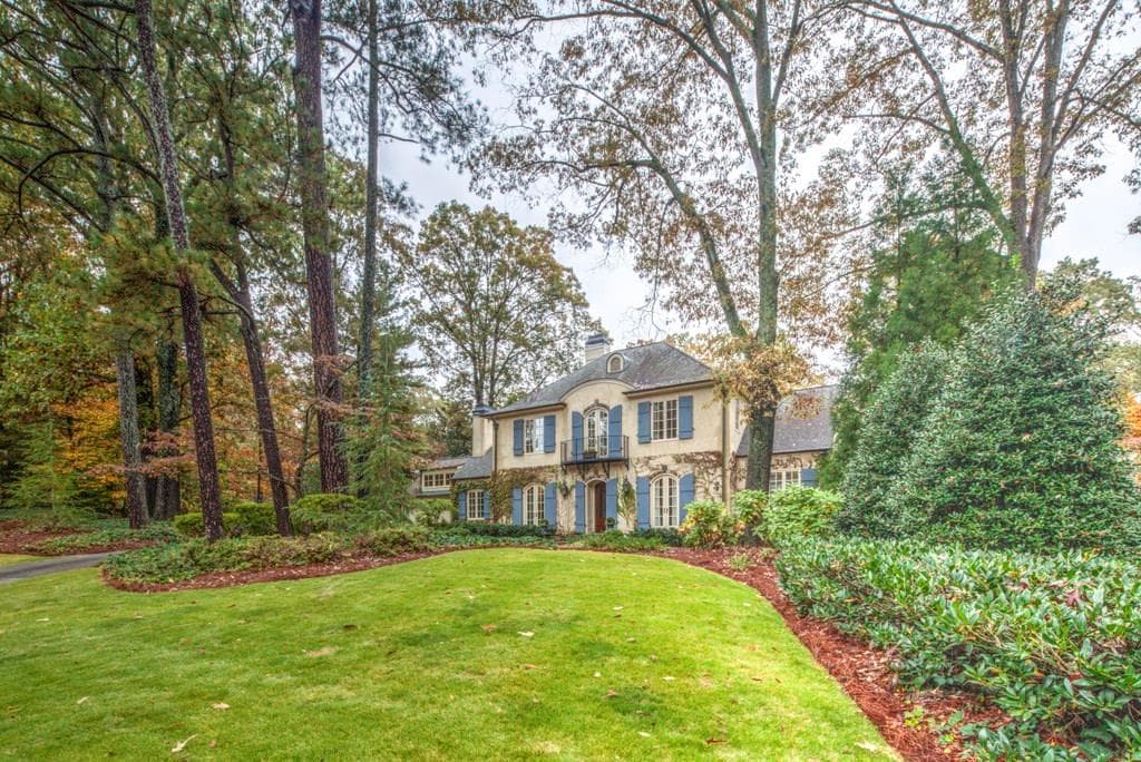 5 bedroom, 4,900 sq ft single family residence sold at 4655 Millbrook Drive, Atlanta, GA 30327