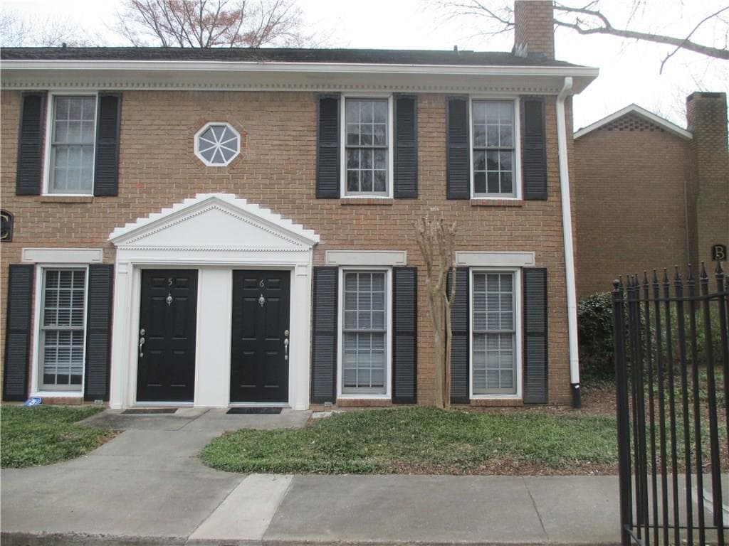 2 bedroom, 1,020 sq ft townhouse sold at 1101 Collier Road C-6, Atlanta, GA 30318