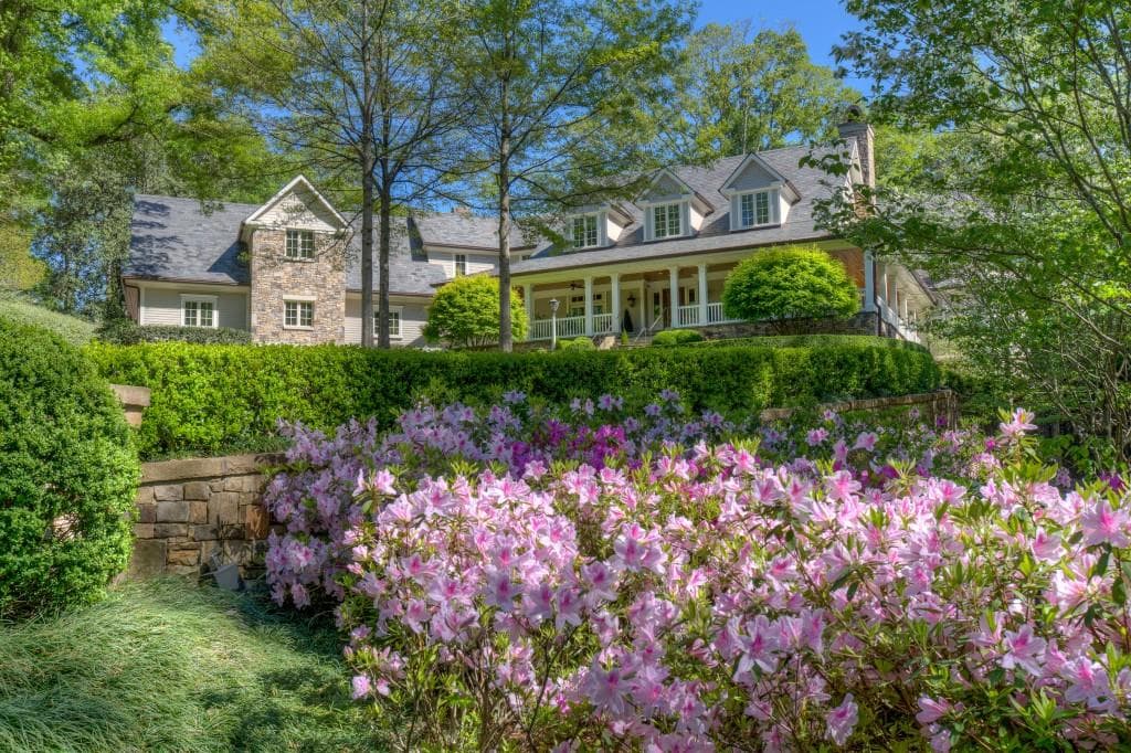 7 bedroom single family residence sold at 831 Fairfield Road, Atlanta, GA 30327
