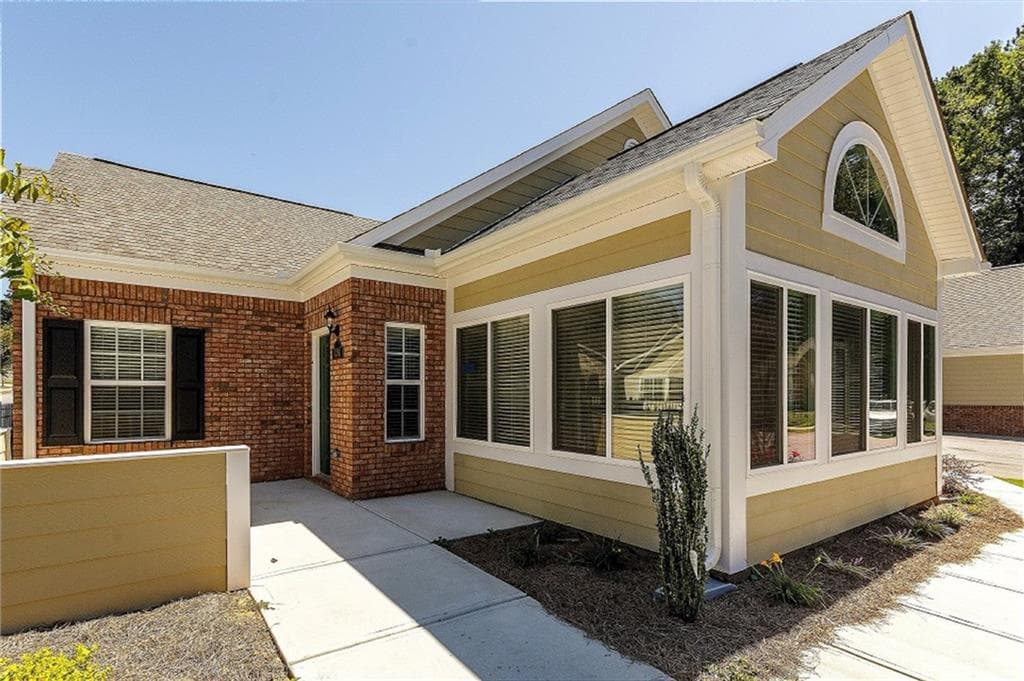 2 bedroom condominium sold at 1301 Cascade Park Drive 13, Atlanta, GA 30331