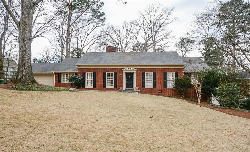 4 bedroom, 3,069 sq ft single family residence sold at 4665 Brook Hollow Drive, Atlanta, GA 30327