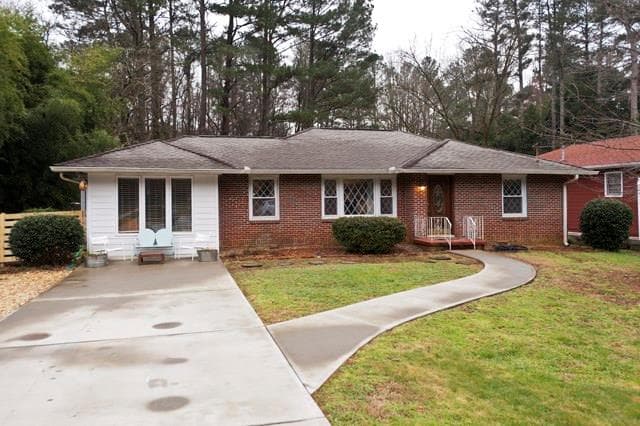 2375 Hunting Valley Drive, Decatur, GA 30033 — most recent listing photo