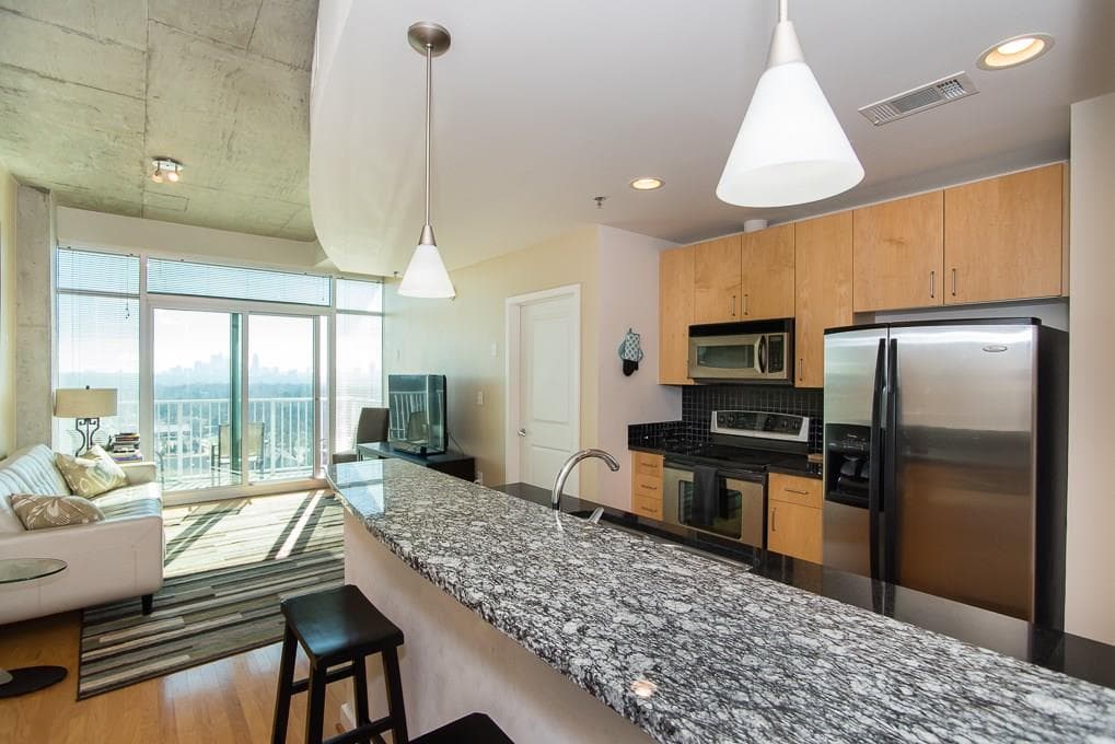 1 bedroom, 779 sq ft condominium sold at 250 Pharr Road 1012, Atlanta, GA 30305