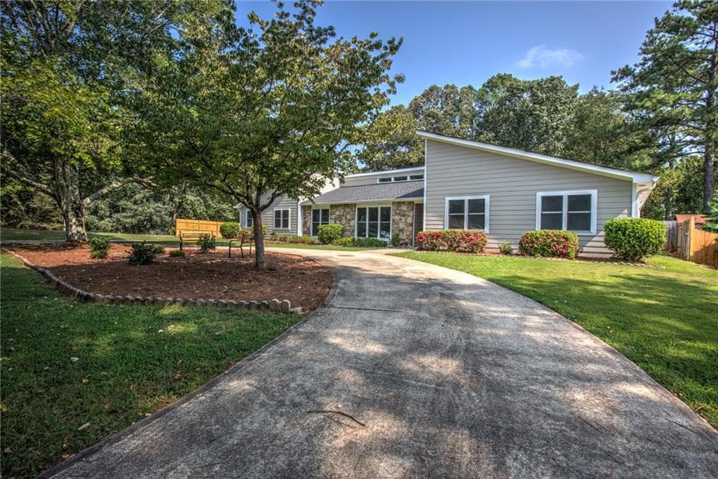 3085 Indian Hills Drive, Marietta, GA 30068 — most recent listing photo