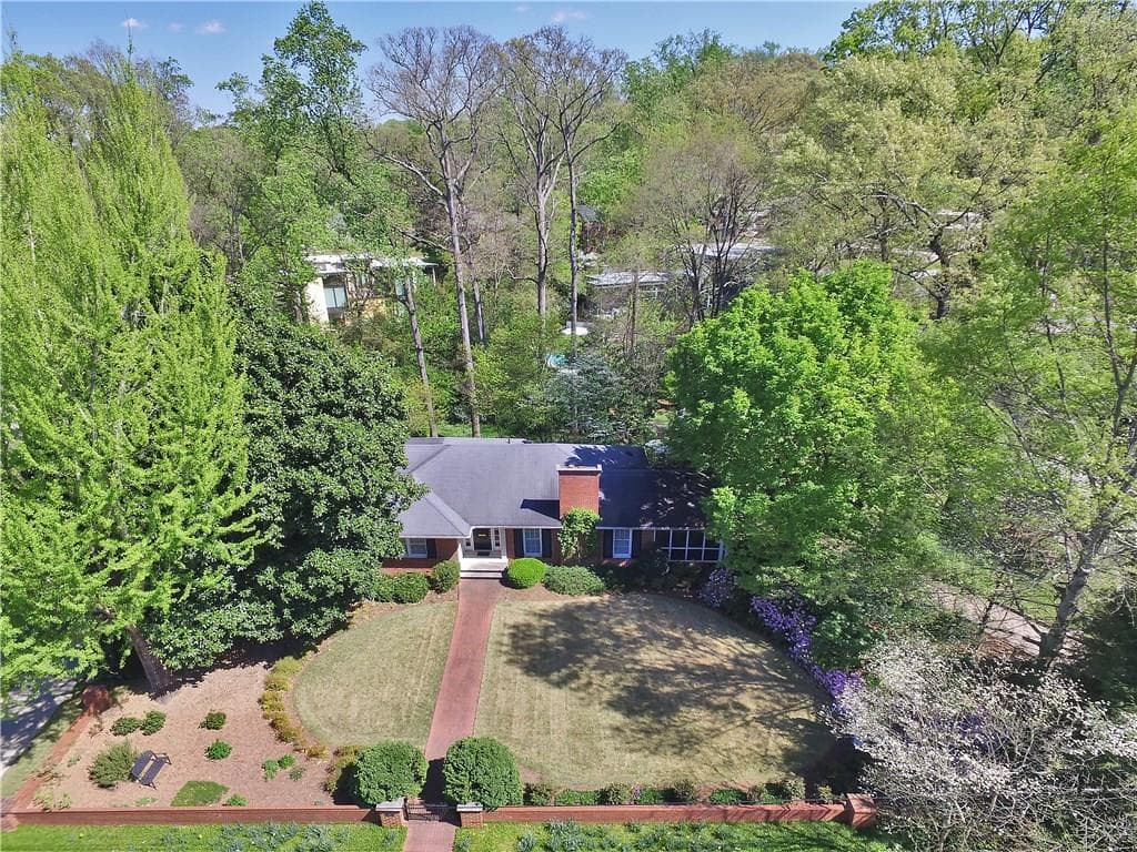 4 bedroom single family residence sold at 1611 Doncaster Drive, Atlanta, GA 30309