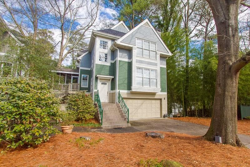 3 bedroom, 1,870 sq ft single family residence sold at 5 Kings Circle, Atlanta, GA 30305