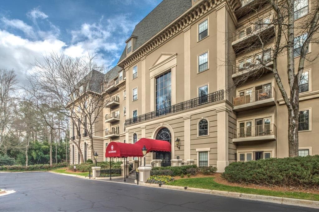 2 bedroom, 1,798 sq ft condominium sold at 2865 Lenox Road 109, Atlanta, GA 30324