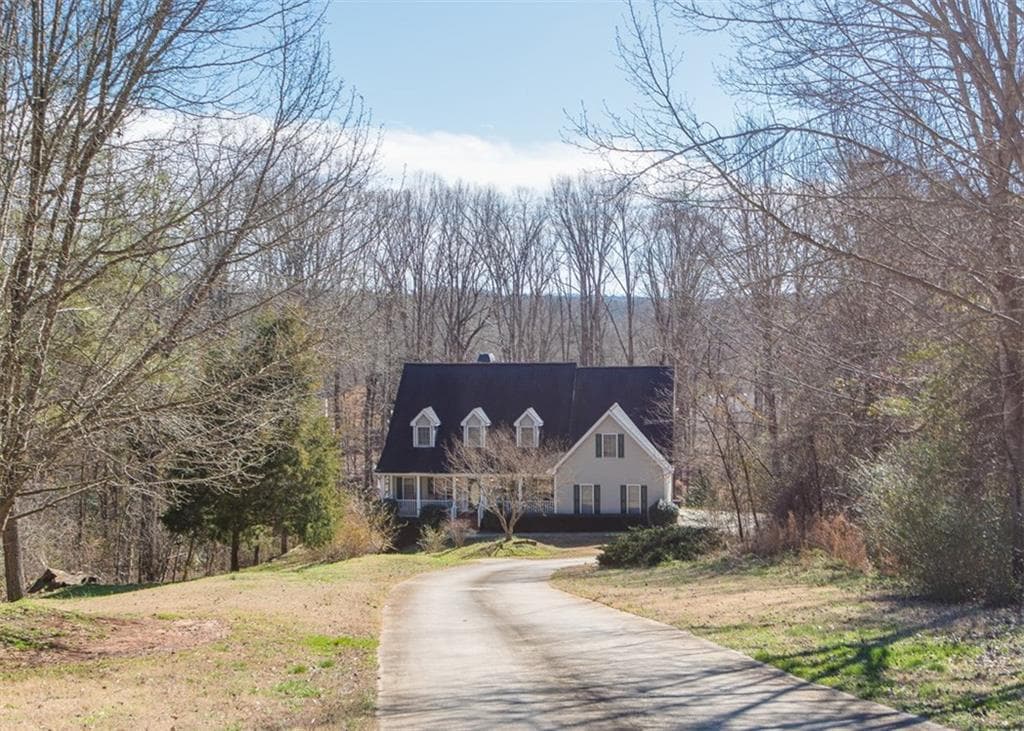 6419 Kettle Creek Way, Flowery Branch, GA 30542 — most recent listing photo