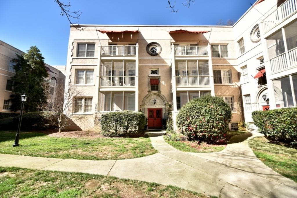 2 bedroom, 1,777 sq ft condominium sold at 2230 Peachtree Road C1, Atlanta, GA 30309