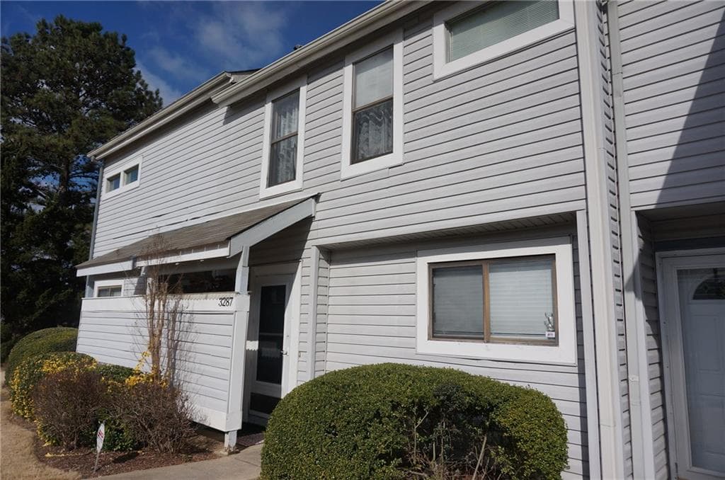 2 bedroom, 1,392 sq ft townhouse sold at 3287 Tennington Place, Lawrenceville, GA 30044