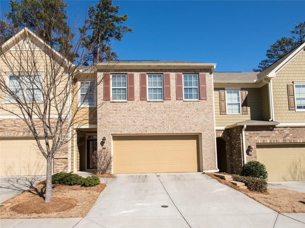 3 bedroom, 2,046 sq ft townhouse sold at 1574 LENOX OVERLOOK Road, Brookhaven, GA 30329