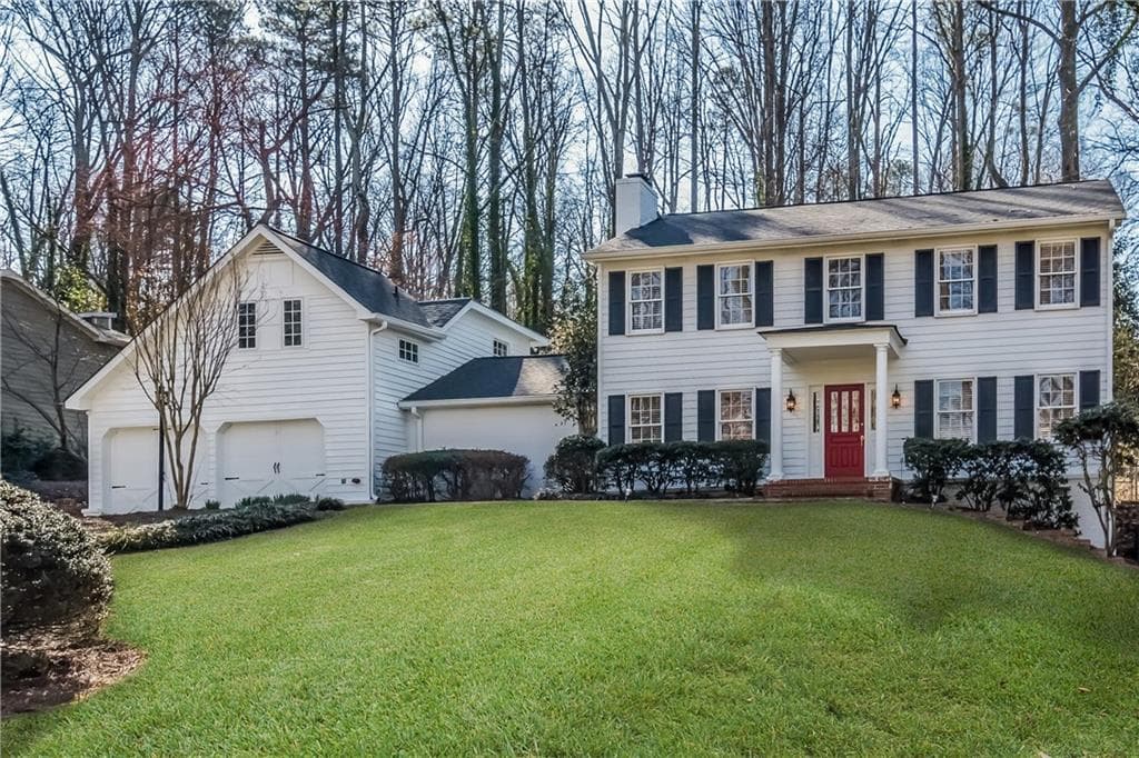 4 bedroom, 2,978 sq ft single family residence sold at 1135 Windsor Parkway, Atlanta, GA 30319
