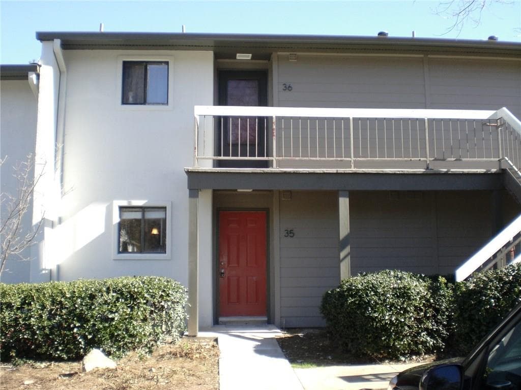 1 bedroom, 797 sq ft condominium sold at 35 Finch Trail A, Atlanta, GA 30308