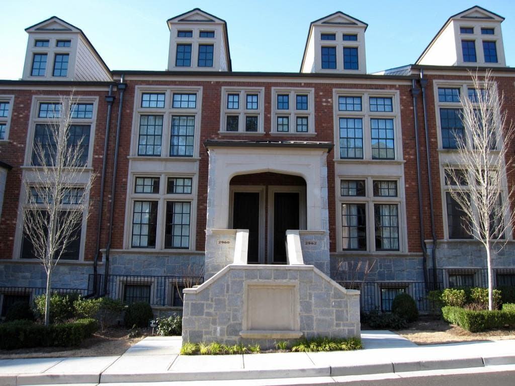 3 bedroom, 2,108 sq ft townhouse sold at 2960 Savoy Way, Atlanta, GA 30319