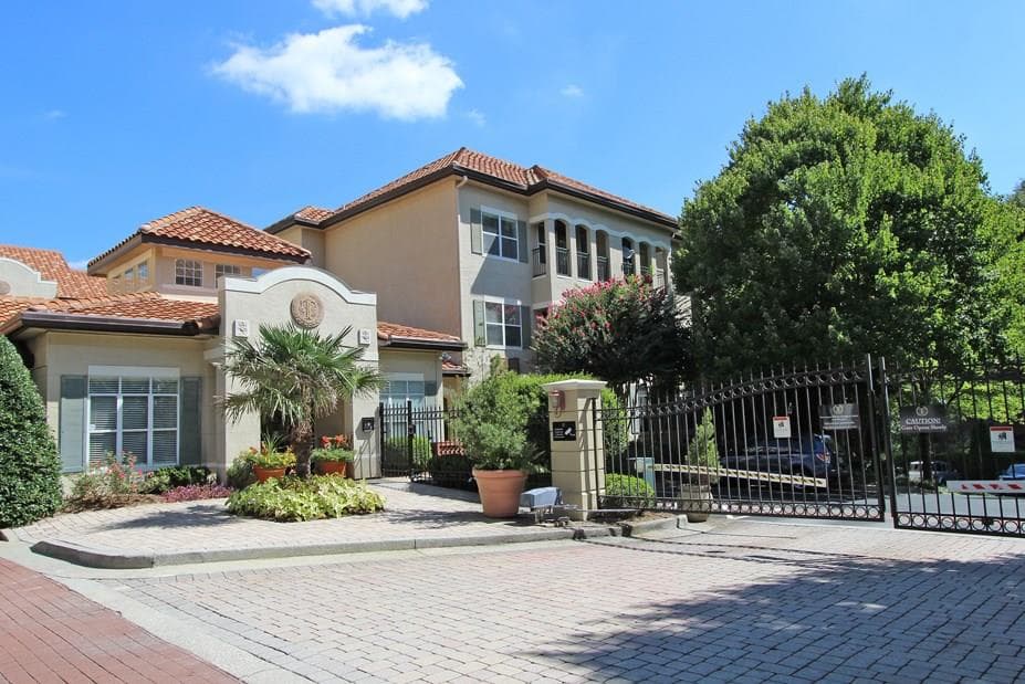 1 bedroom, 657 sq ft condominium sold at 955 Juniper Street 1218, Atlanta, GA 30309