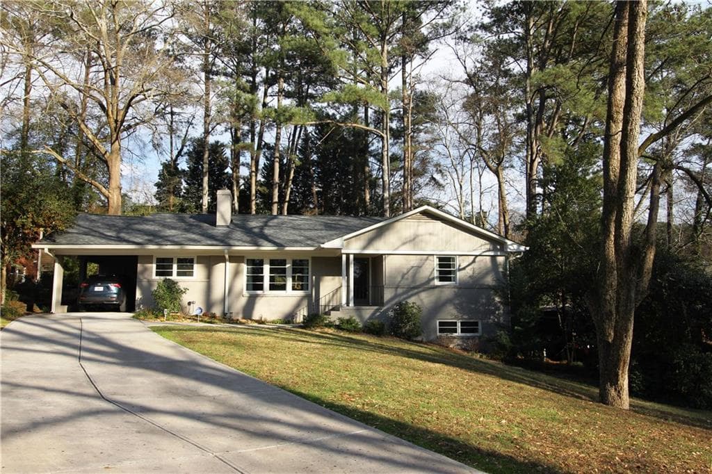 3 bedroom, 2,364 sq ft single family residence sold at 1471 Brook Valley Lane, Atlanta, GA 30324