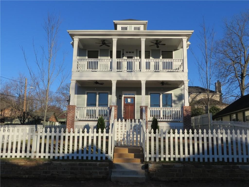 4 bedroom, 2,500 sq ft single family residence sold at 746 Woodson Street, Atlanta, GA 30315