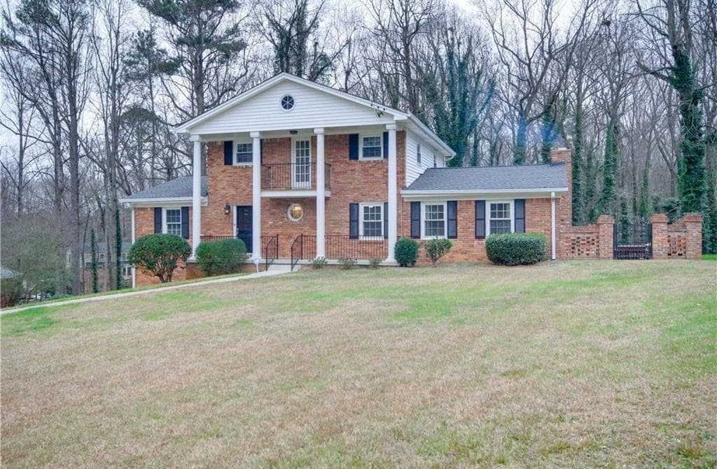 4 bedroom, 2,436 sq ft single family residence sold at 1606 Bishop Hollow Run, Atlanta, GA 30338