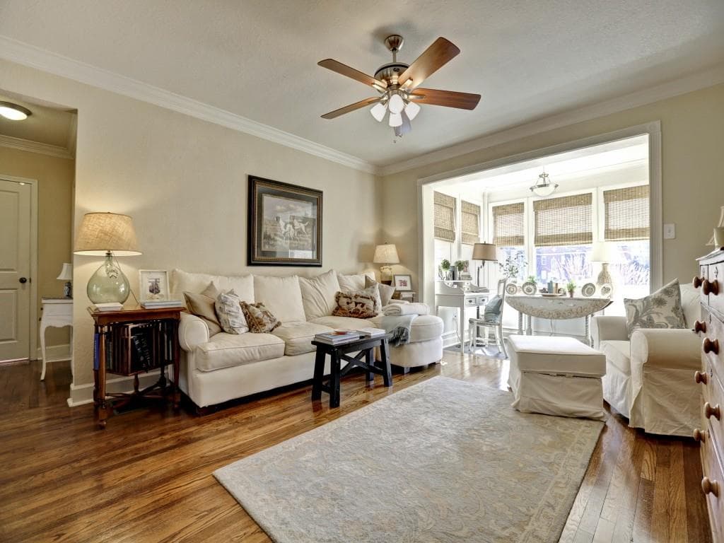 2 bedroom, 1,076 sq ft condominium sold at 115 Peachtree Memorial Drive C-2, Atlanta, GA 30309
