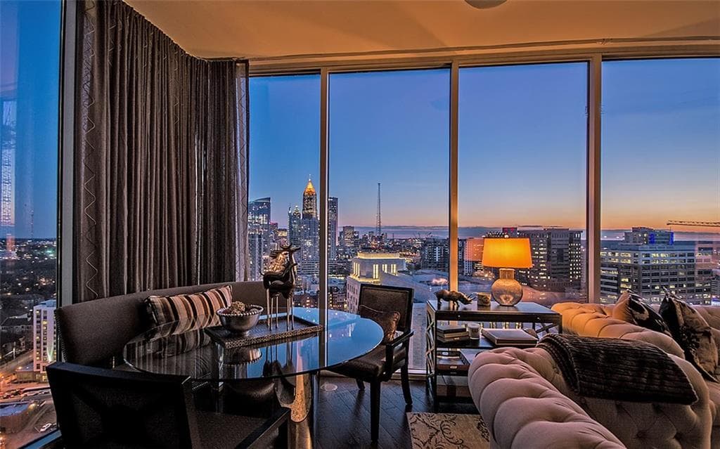 2 bedroom, 1,397 sq ft condominium sold at 1080 Peachtree Street 2210, Atlanta, GA 30309