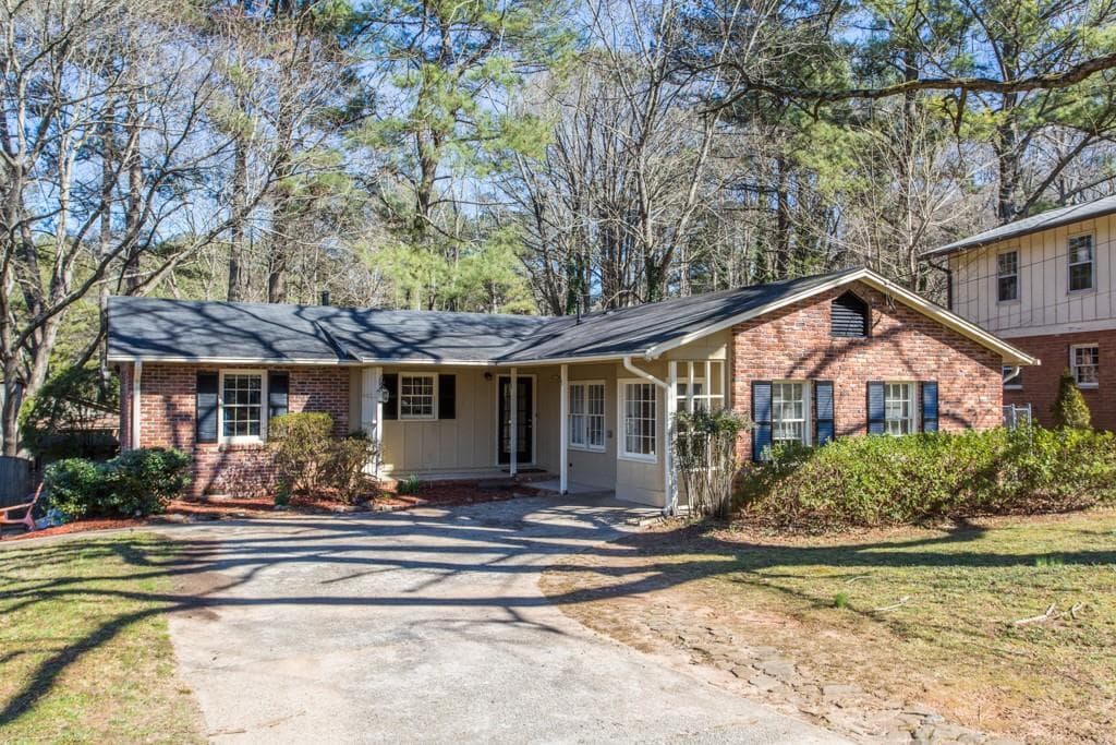2586 Laurel Ridge, Decatur, GA 30033 — most recent listing photo