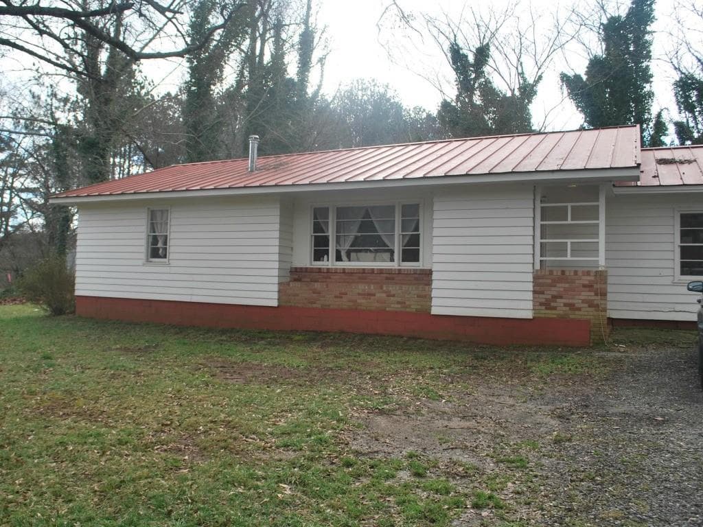 3 bedroom, 1,428 sq ft single family residence sold at 180 Green Circle, Canton, GA 30114