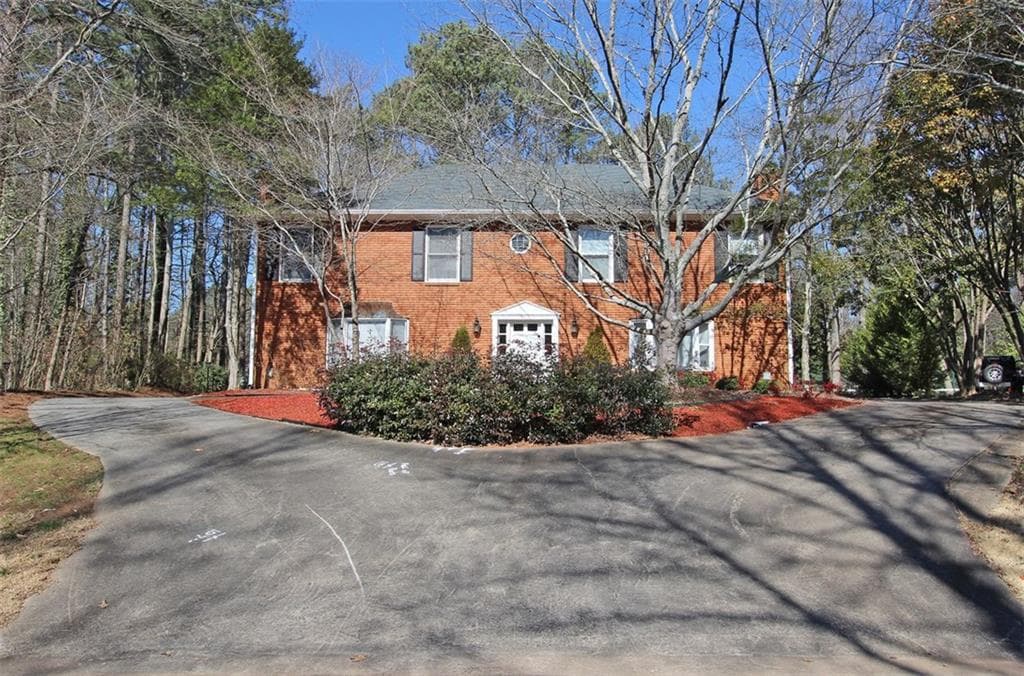 3 bedroom townhouse sold at 9045 Carroll Manor Drive, Sandy Springs, GA 30350