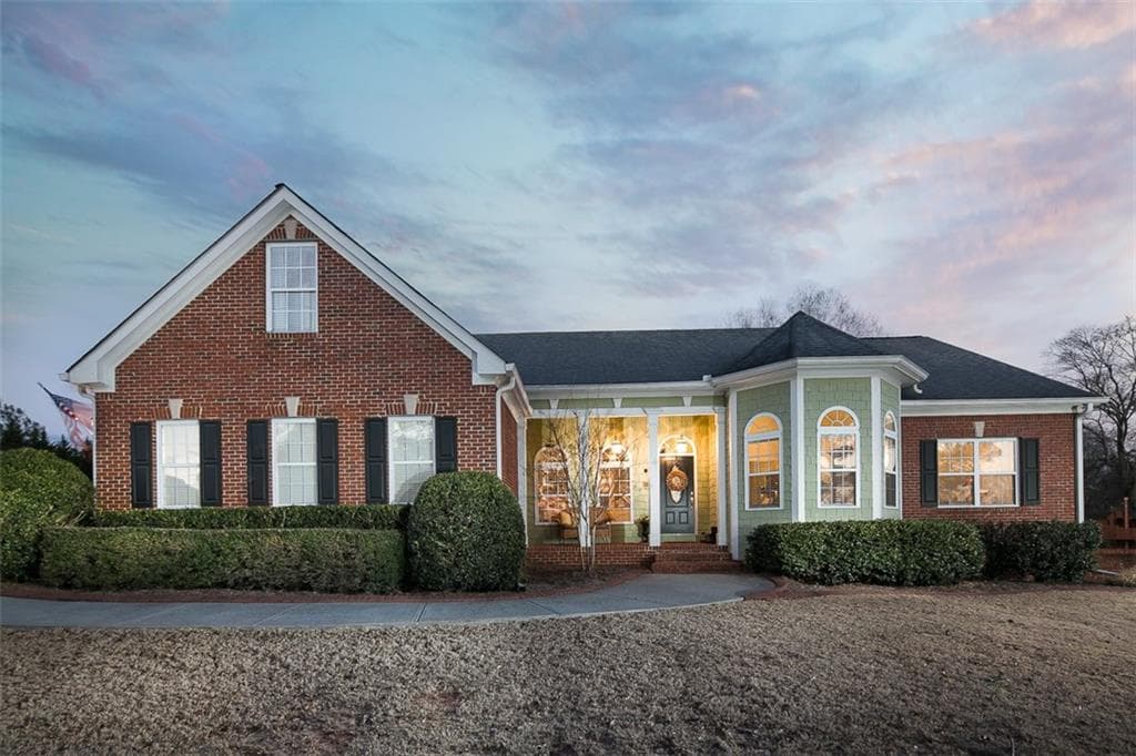 4 bedroom, 2,360 sq ft single family residence sold at 1510 Pecan Plantation Court, Loganville, GA 30052