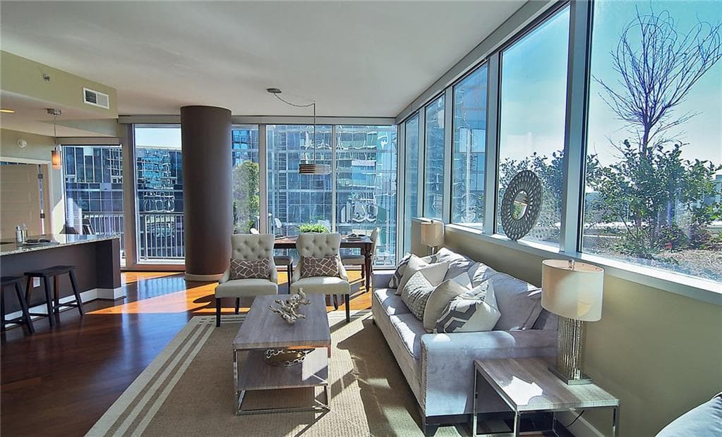 2 bedroom, 1,397 sq ft condominium sold at 1080 PEACHTREE Street 810, Atlanta, GA 30309