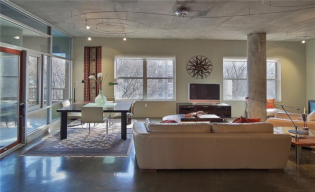 2 bedroom, 1,685 sq ft condominium sold at 845 Spring Street 129, Atlanta, GA 30308