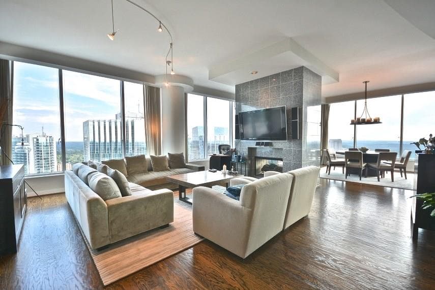 3 bedroom, 3,090 sq ft condominium sold at 3338 Peachtree Road 3603, Atlanta, GA 30326