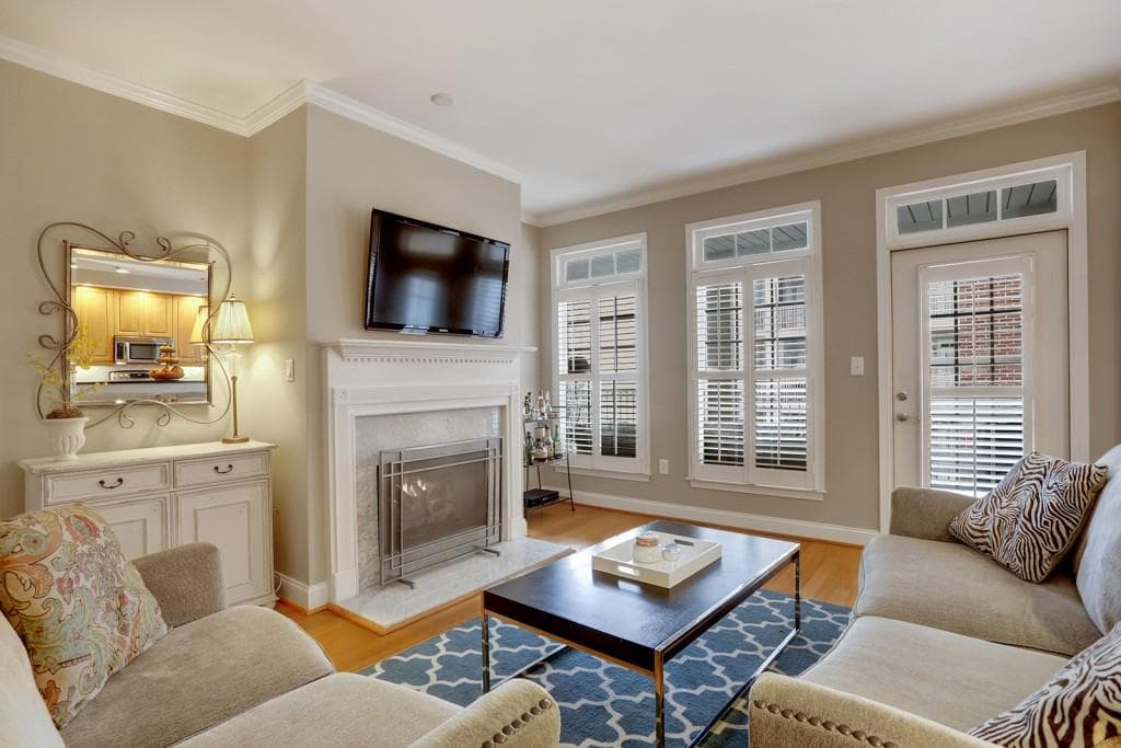 2 bedroom, 1,350 sq ft condominium sold at 50 Biscayne Drive 4104, Atlanta, GA 30309