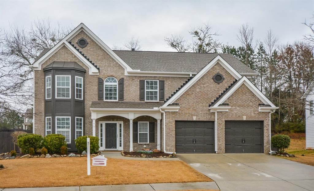 5 bedroom, 2,754 sq ft single family residence sold at 6399 Stonelake Drive, Atlanta, GA 30331