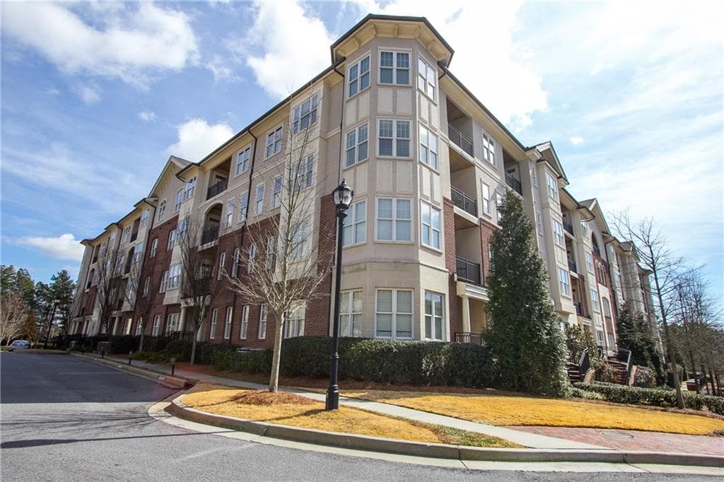 3 bedroom, 1,714 sq ft condominium sold at 3635 E Paces Circle 1303, Atlanta, GA 30326