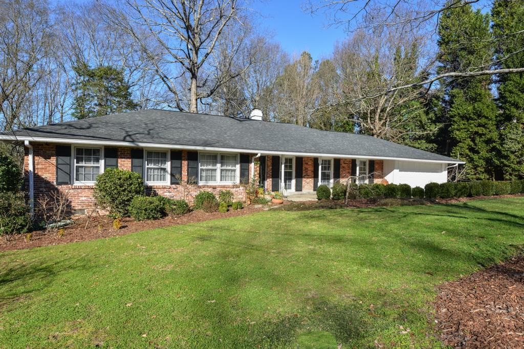 3 bedroom, 1,980 sq ft single family residence sold at 3006 Arden Road, Atlanta, GA 30305