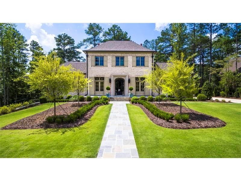 5 bedroom, 4,728 sq ft single family residence sold at 4864 Kettle River Point, Suwanee, GA 30024