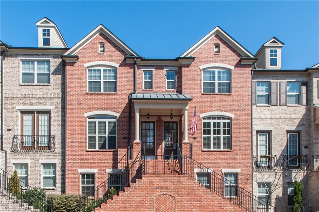 3 bedroom townhouse sold at 3720 Broughton Circle, Atlanta, GA 30339