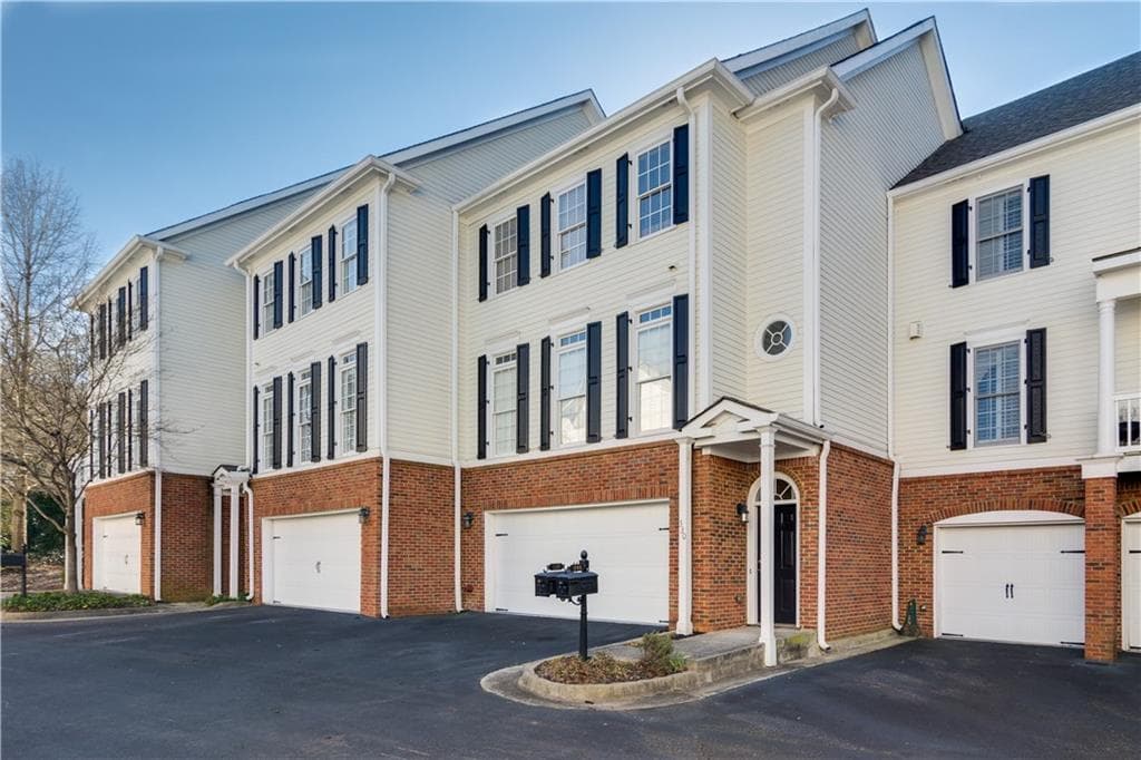 3 bedroom, 1,896 sq ft townhouse sold at 330 Neel Reid Drive, Roswell, GA 30075