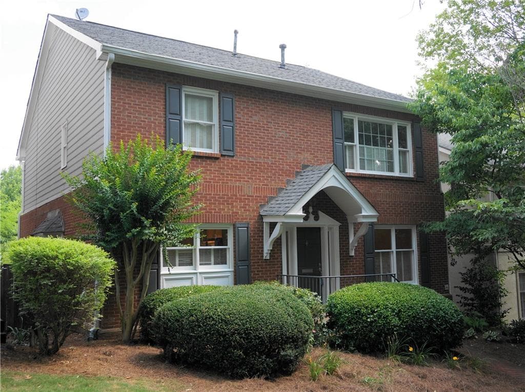 4 bedroom, 3,175 sq ft single family residence sold at 3826 Courtyard Drive, Atlanta, GA 30339