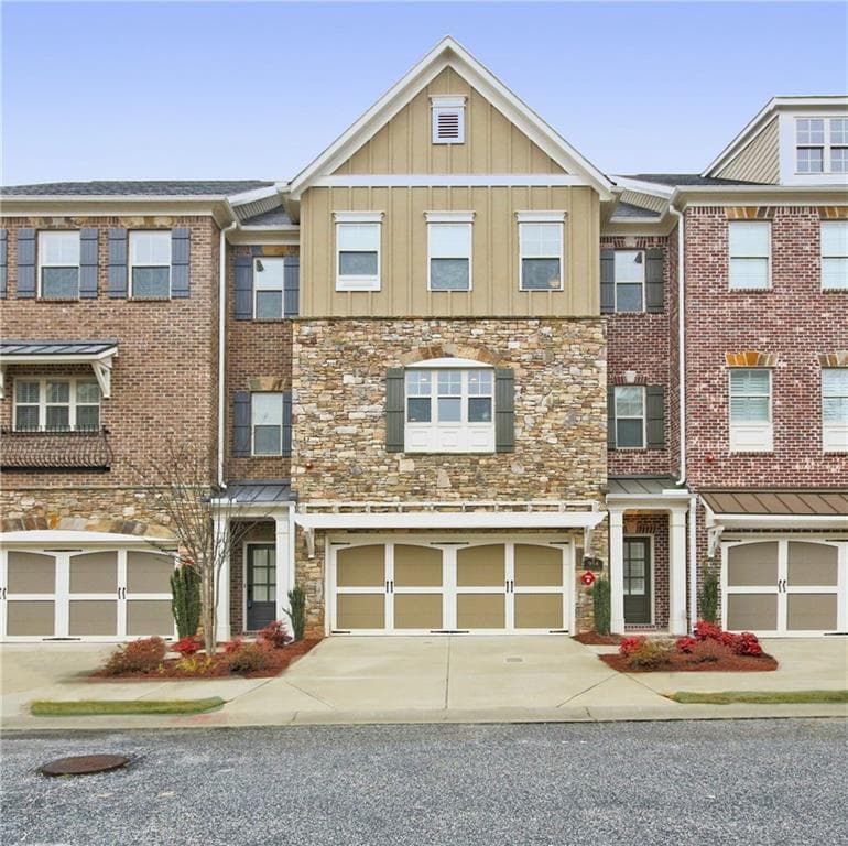 3 bedroom, 2,566 sq ft townhouse sold at 954 Opelousas Way, Sandy Springs, GA 30328