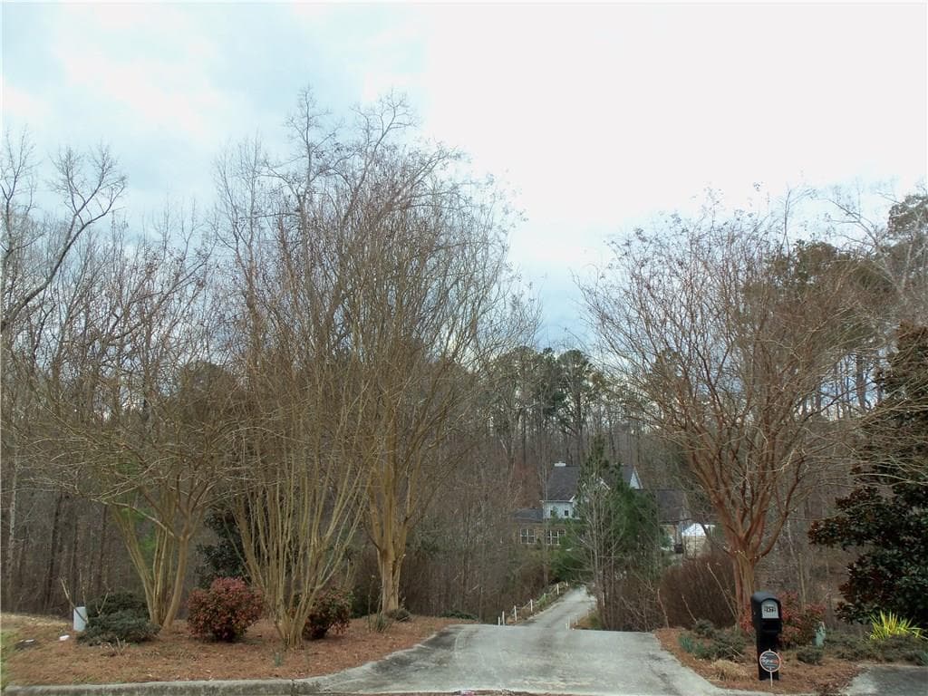5 bedroom, 2,358 sq ft single family residence sold at 2872 Fairburn Place, Atlanta, GA 30331