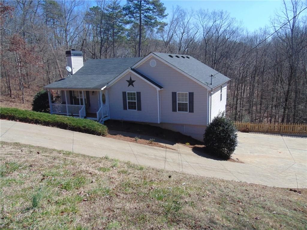 3 bedroom, 1,422 sq ft single family residence sold at 185 Franklin Court, Jasper, GA 30143