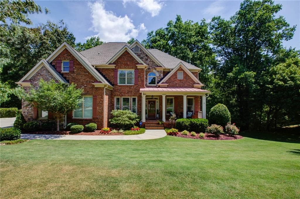 6 bedroom, 5,599 sq ft single family residence sold at 6115 Lakeaires Drive, Cumming, GA 30040