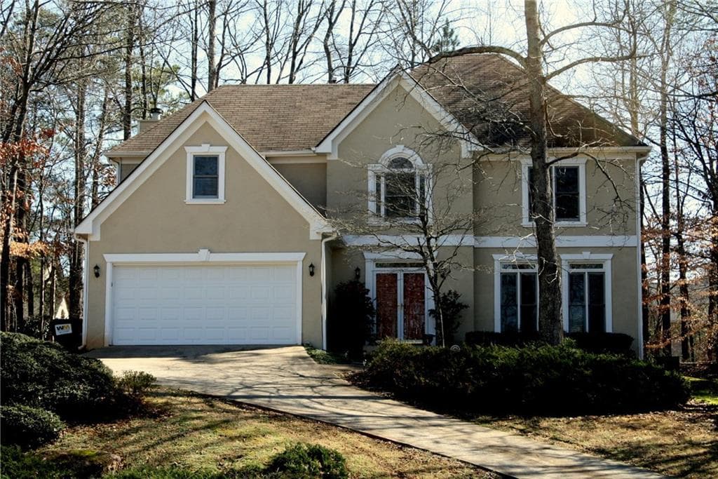 4 bedroom, 2,371 sq ft single family residence sold at 140 Ashewoode Downs Lane, Alpharetta, GA 30005