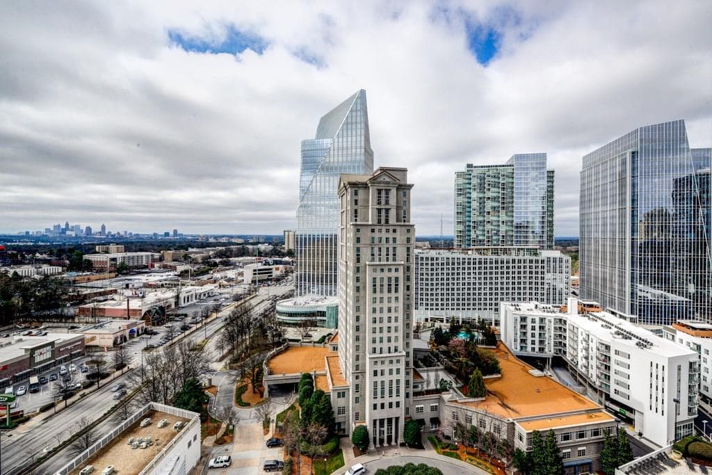 1 bedroom, 736 sq ft condominium sold at 3324 Peachtree Road 1808, Atlanta, GA 30326