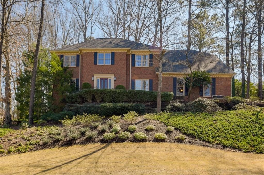 5 bedroom, 3,538 sq ft single family residence sold at 210 Clipper Bay Drive, Alpharetta, GA 30005