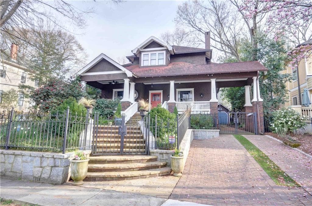 4 bedroom, 4,000 sq ft single family residence sold at 289 9th Street, Atlanta, GA 30309